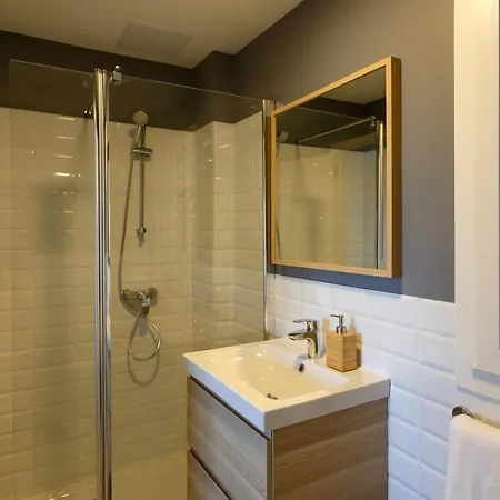 Frente A La Playa De Canteras S2 *